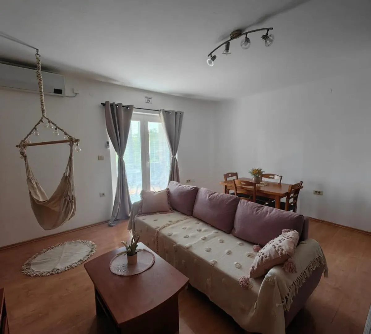 Rosemary Apartments Lovran 0*,  Croatia