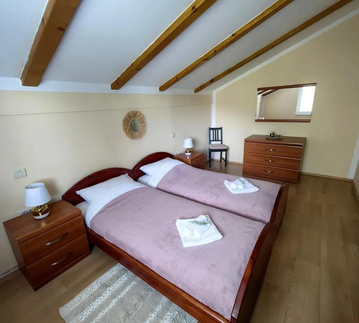 Rosemary Apartments Lovran Croatia